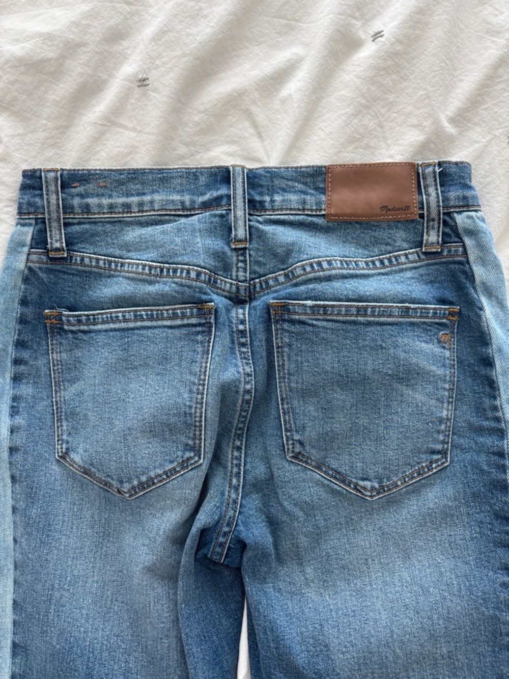 Madewell Cruiser Two-Tone Denim Straight Leg Jeans - Picture 3 of 6